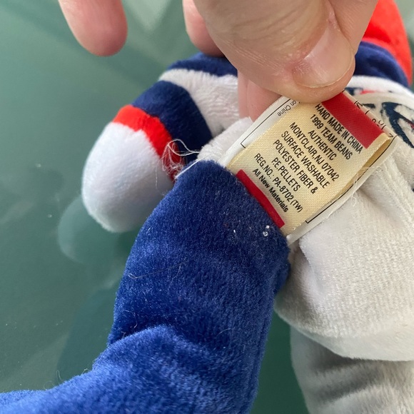 Vintage Toronto NHL bears authentic TY Beanie Baby style perfect for any fan - Picture 6 of 7